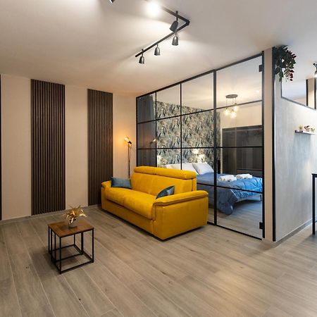 Urban Chic Luxury Suite Apartments روما المظهر الخارجي الصورة