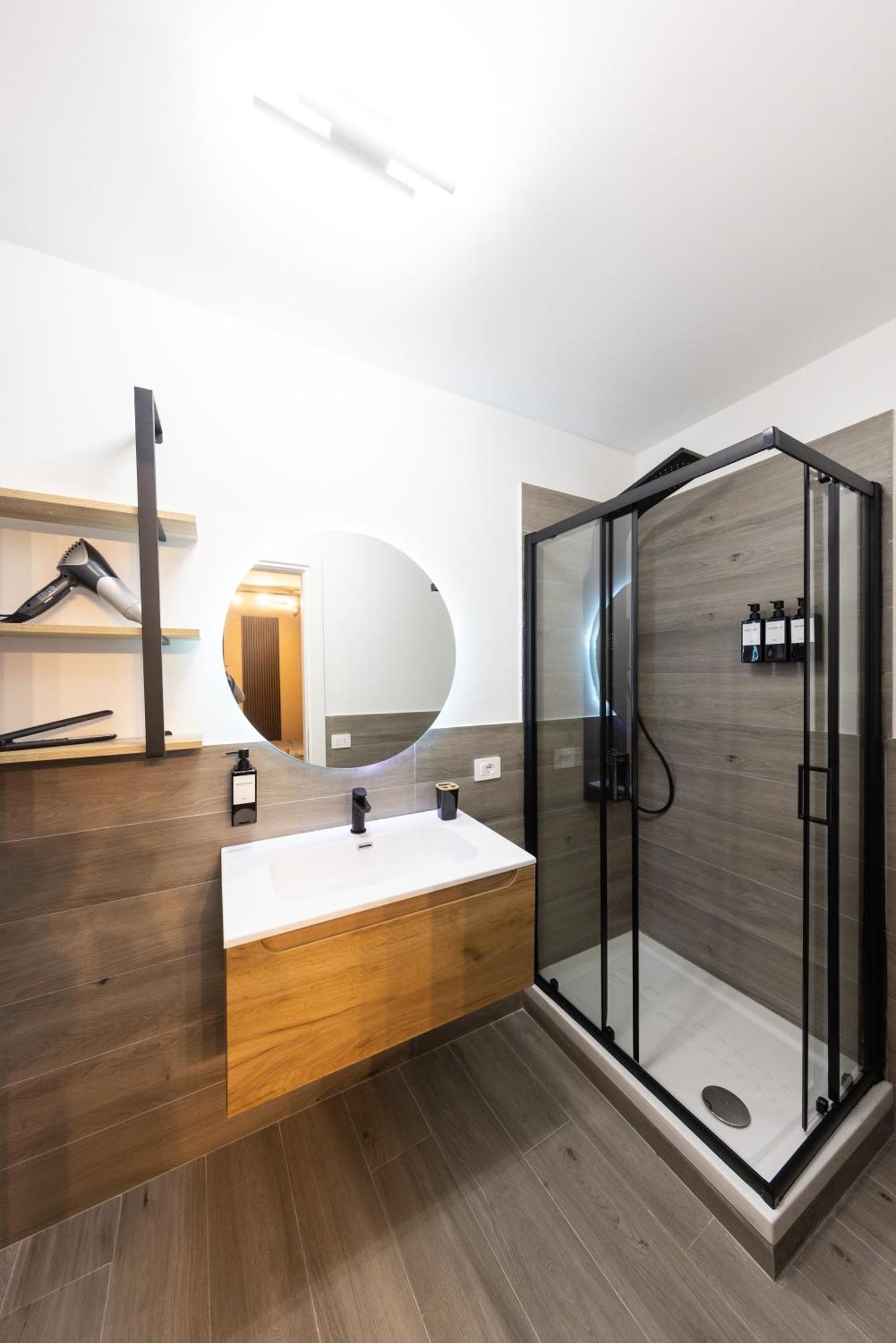 Urban Chic Luxury Suite Apartments روما المظهر الخارجي الصورة