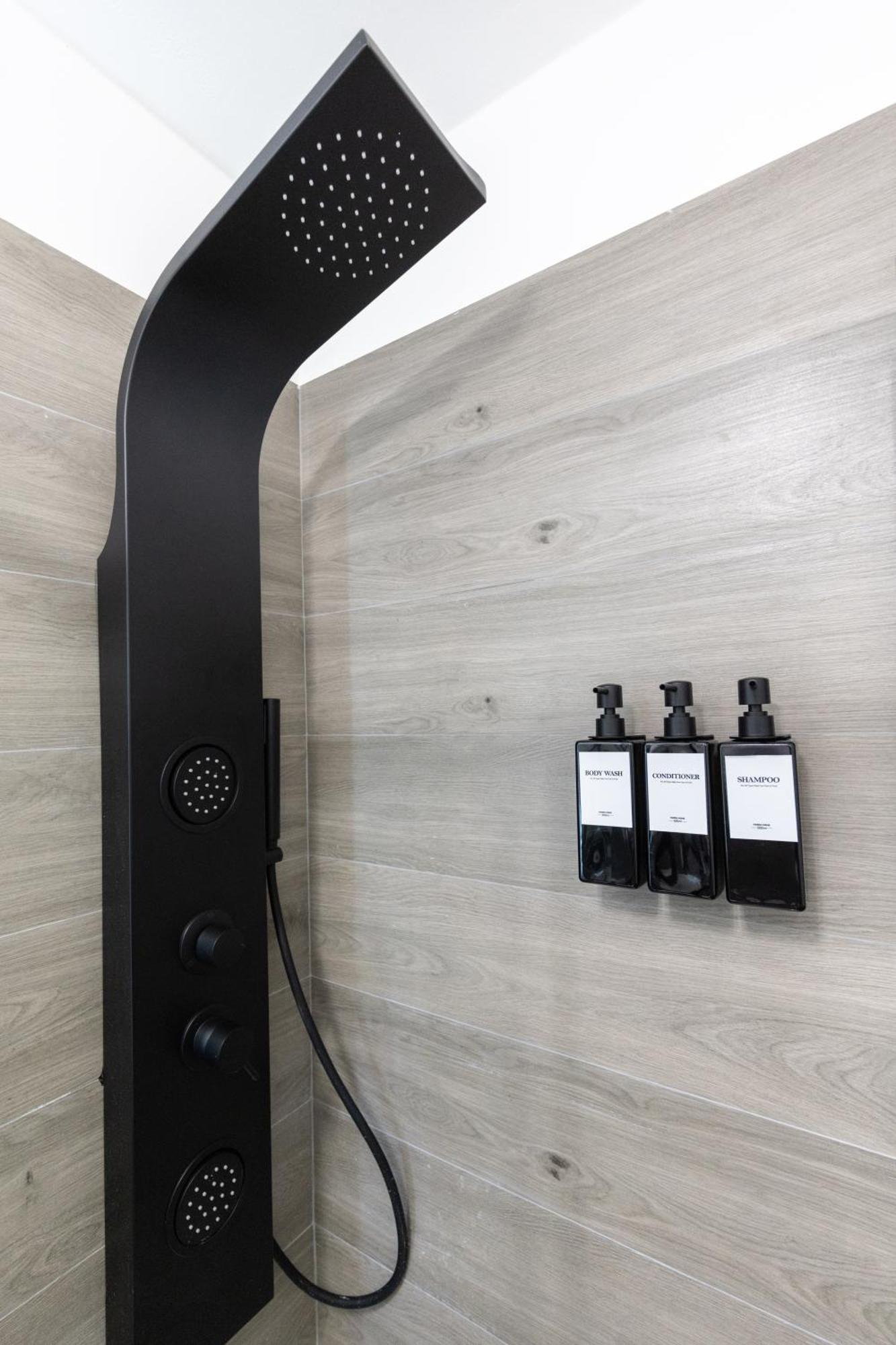 Urban Chic Luxury Suite Apartments روما المظهر الخارجي الصورة
