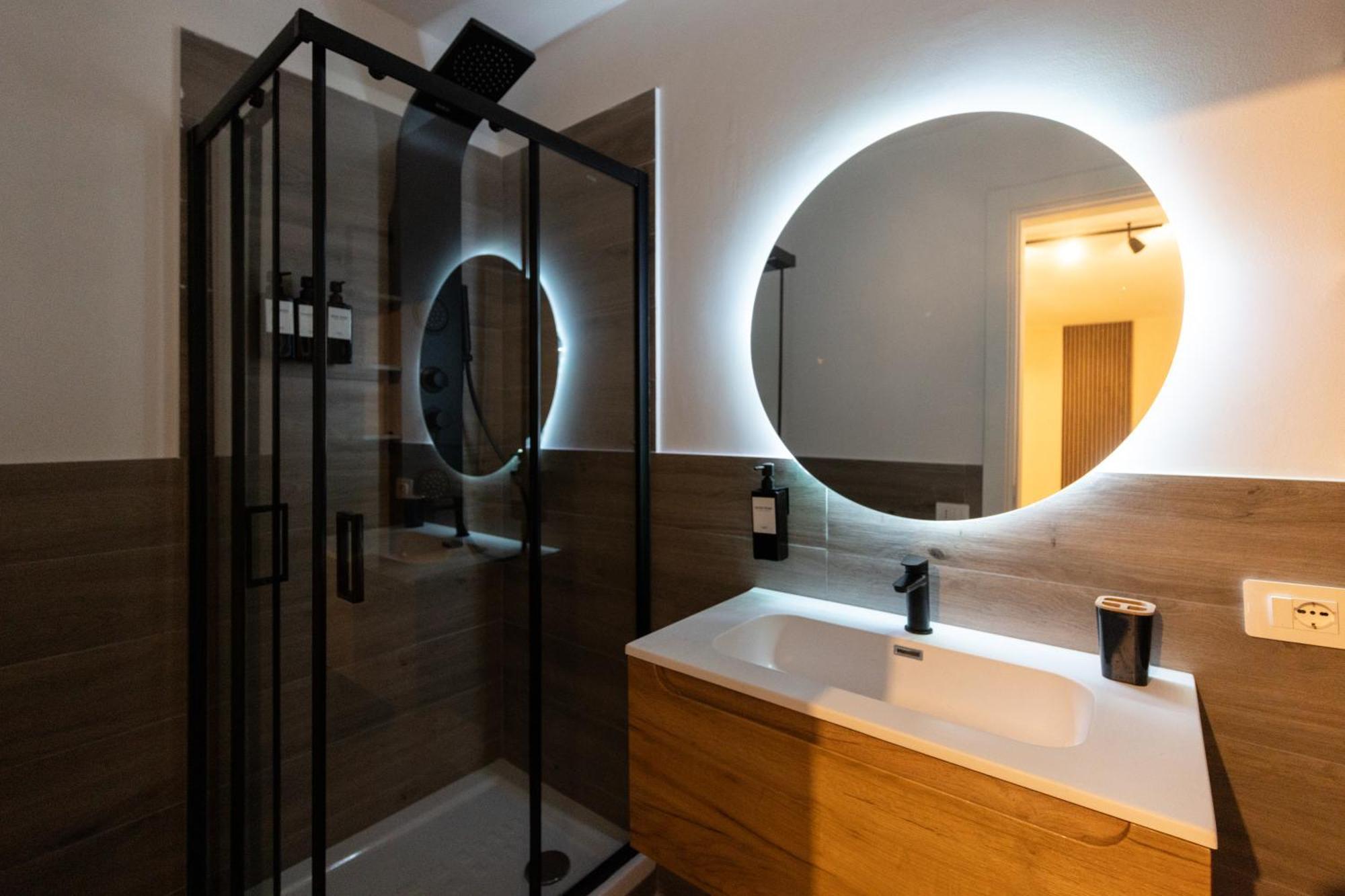 Urban Chic Luxury Suite Apartments روما المظهر الخارجي الصورة