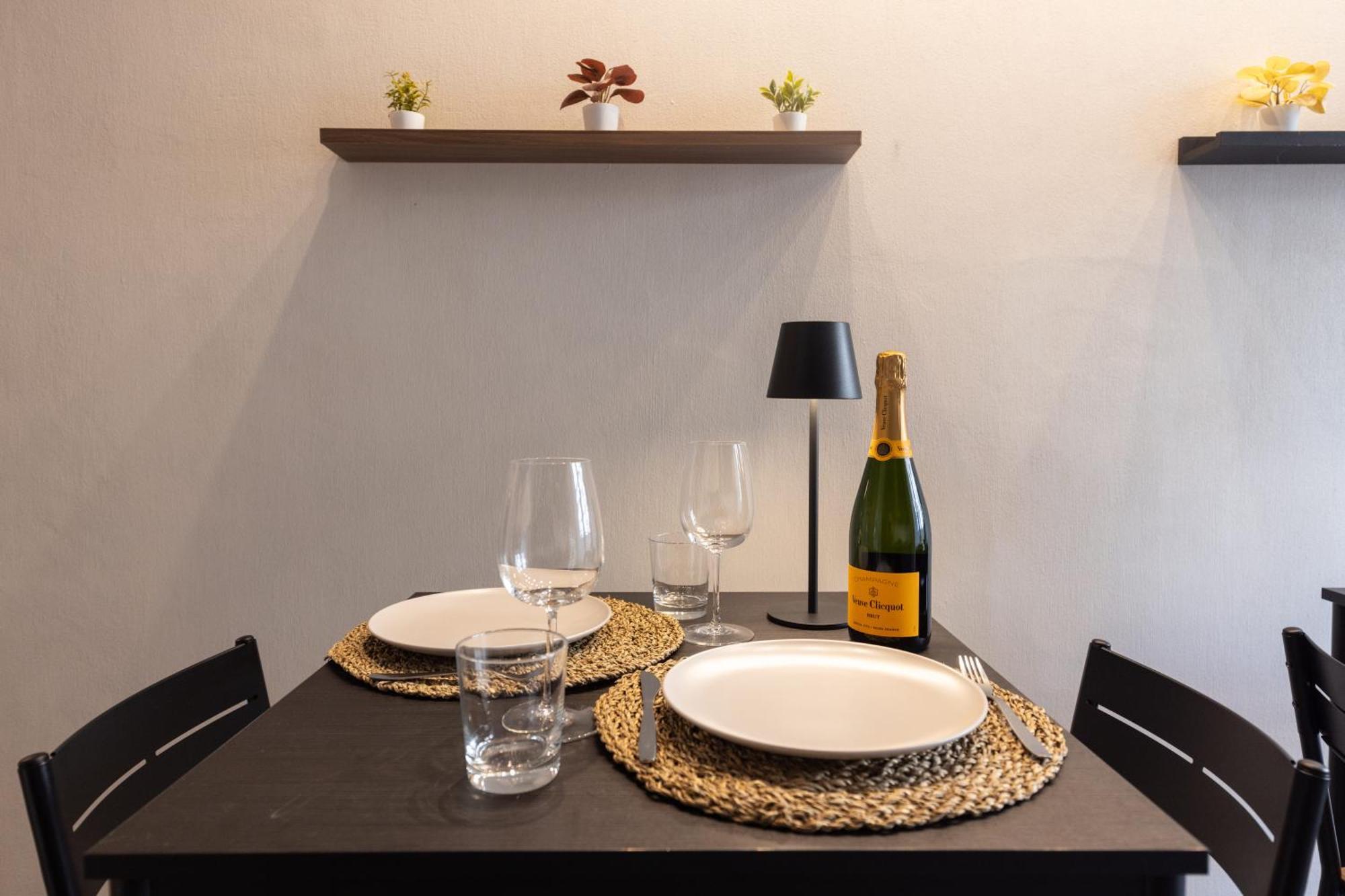 Urban Chic Luxury Suite Apartments روما المظهر الخارجي الصورة
