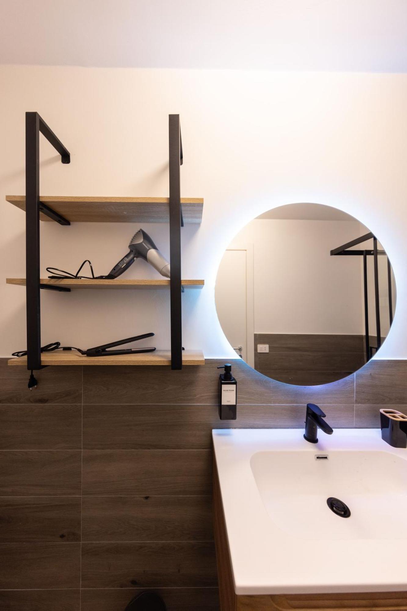 Urban Chic Luxury Suite Apartments روما المظهر الخارجي الصورة
