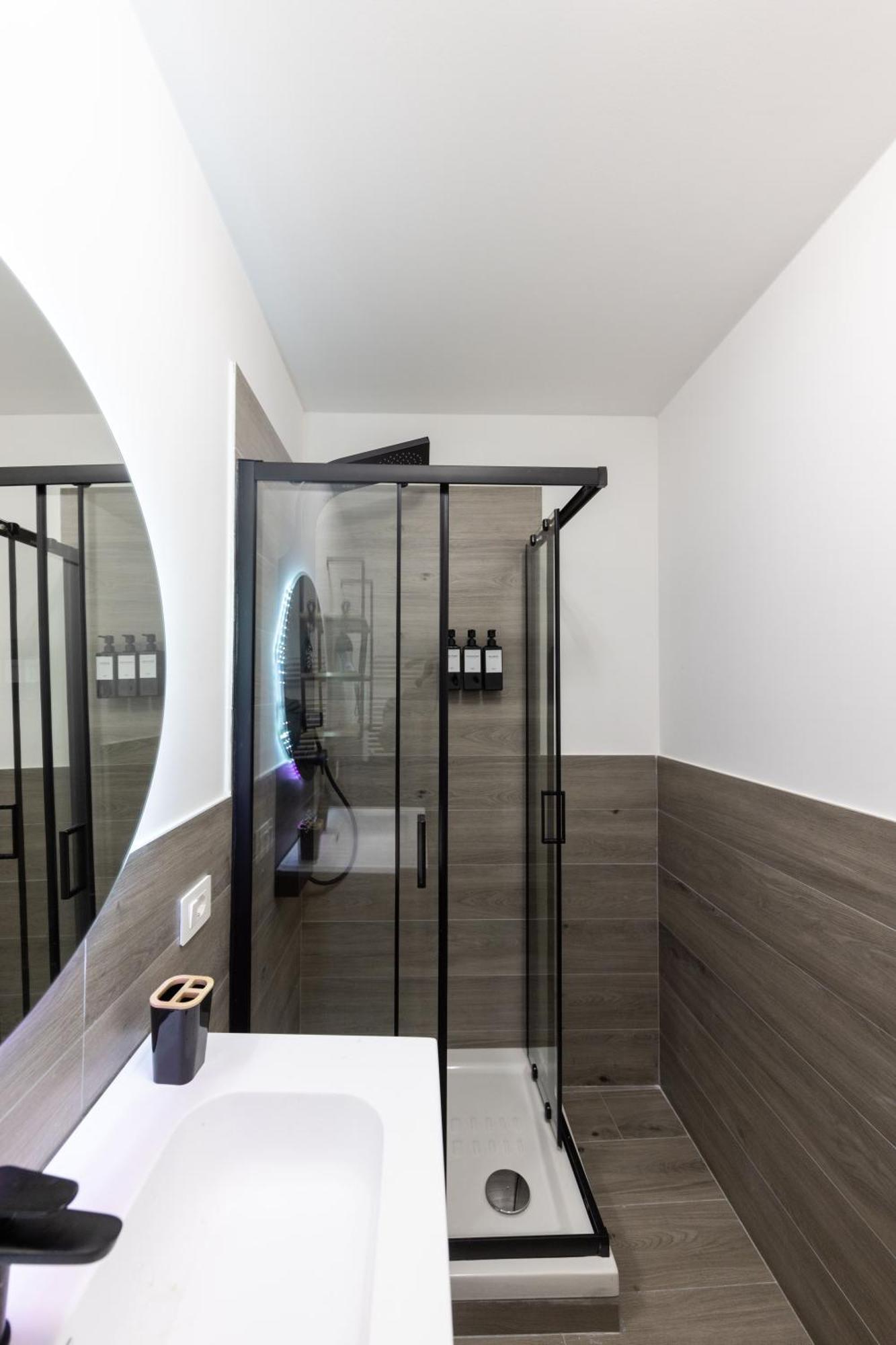 Urban Chic Luxury Suite Apartments روما المظهر الخارجي الصورة