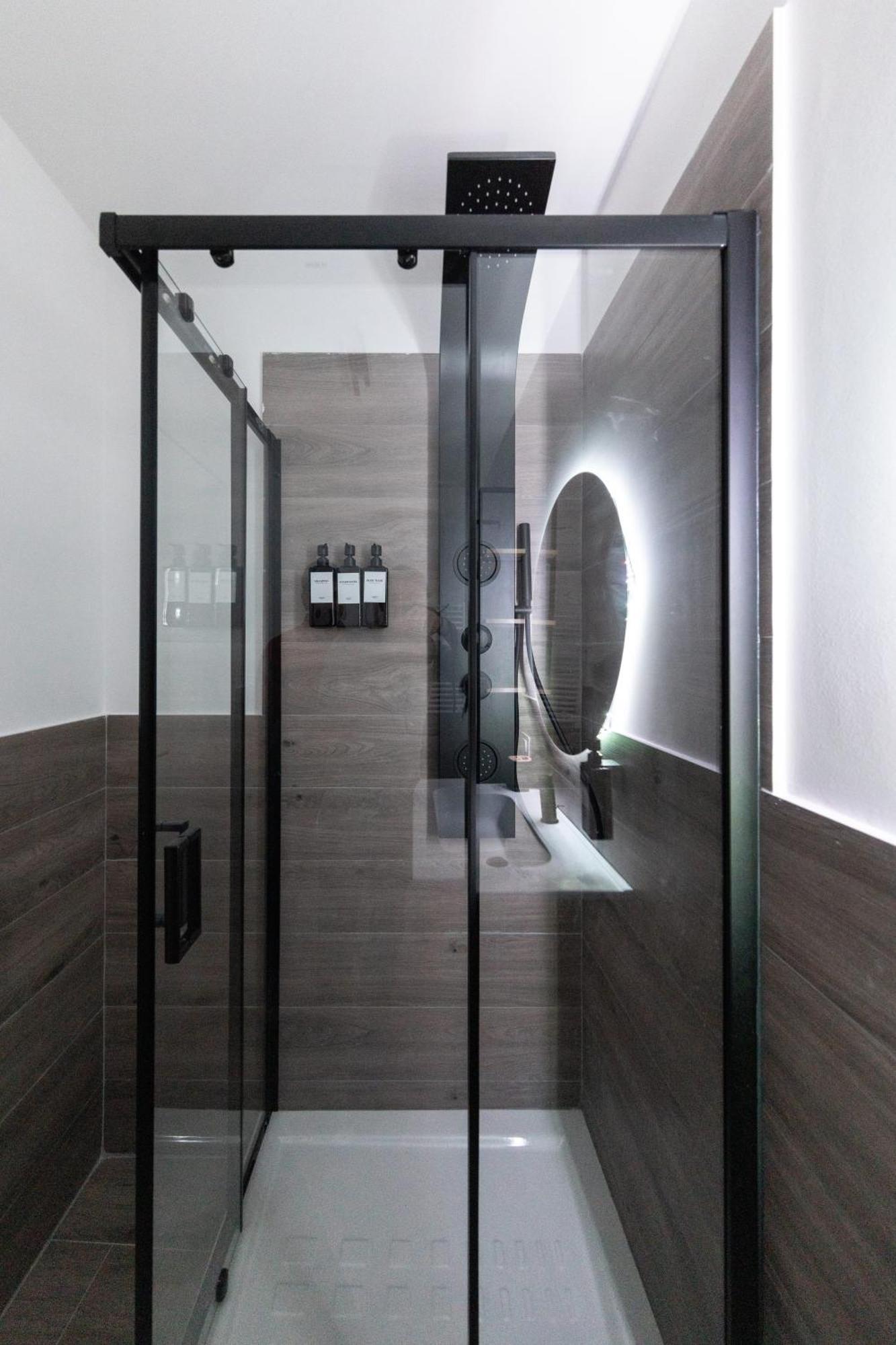 Urban Chic Luxury Suite Apartments روما المظهر الخارجي الصورة