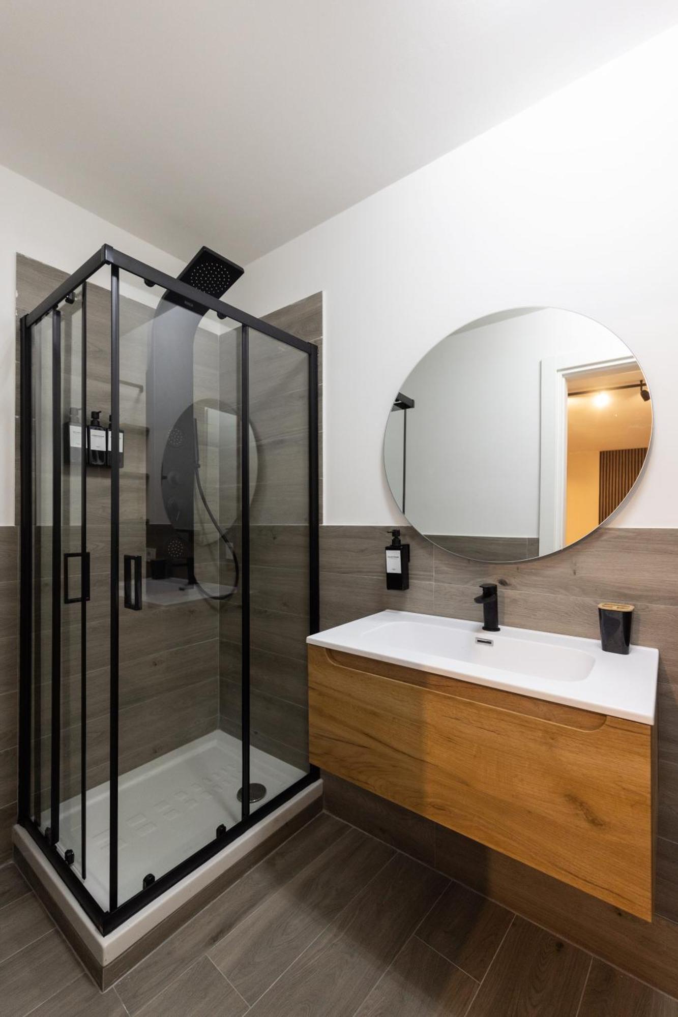 Urban Chic Luxury Suite Apartments روما المظهر الخارجي الصورة